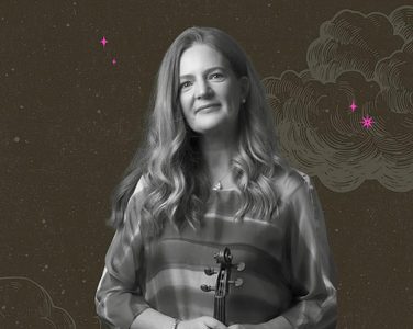 Rachel Podger stands with an illustrated skyscape behind her. She smiles and holds her violin.