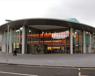 The main entrance of Perth Concert Hall, as seen from the road.